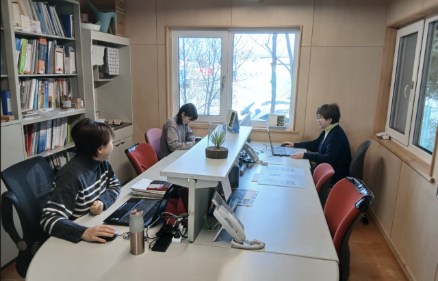 株式会社ヴァルト大豆島展示場内オフィス内の様子